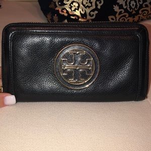 Authentic Tory Burch Leather Wallet